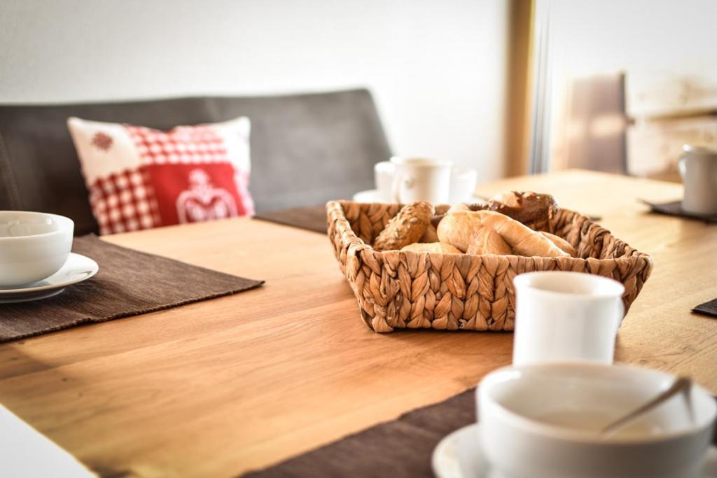 Haus Alpenblick Appartement Schröcken Buitenkant foto