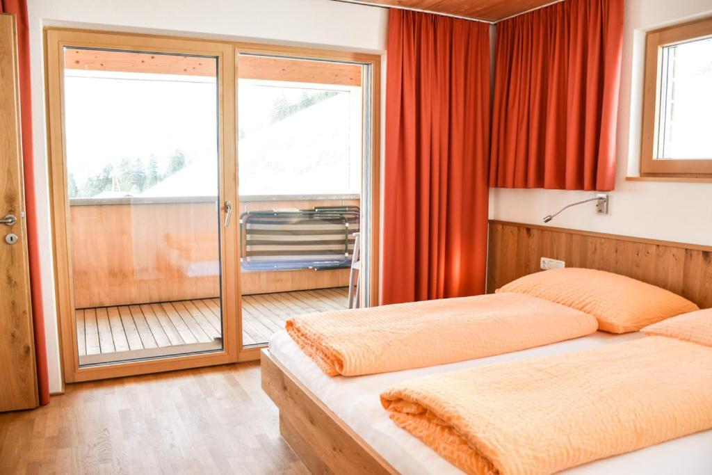 Haus Alpenblick Appartement Schröcken Buitenkant foto