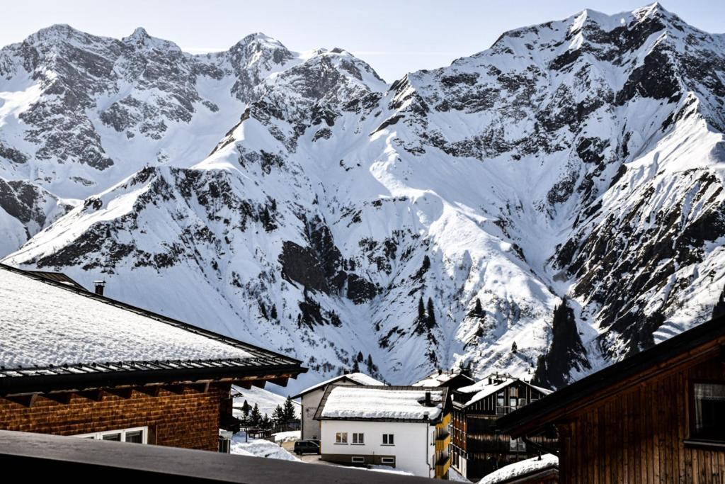Haus Alpenblick Appartement Schröcken Buitenkant foto