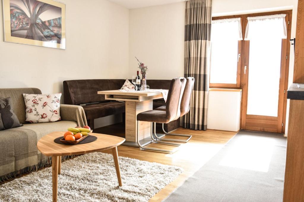 Haus Alpenblick Appartement Schröcken Buitenkant foto