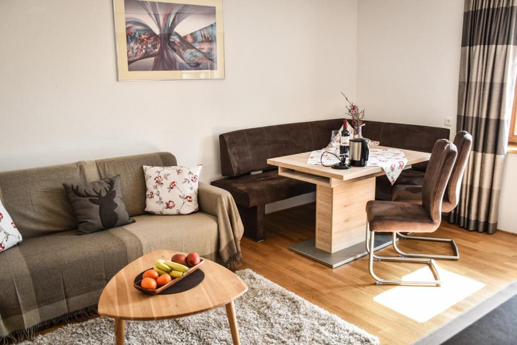 Haus Alpenblick Appartement Schröcken Buitenkant foto